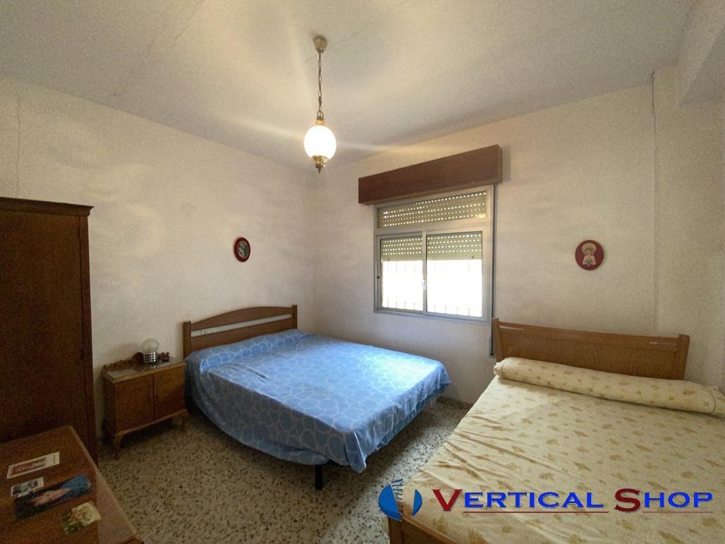 For sale of chalet in Caudete