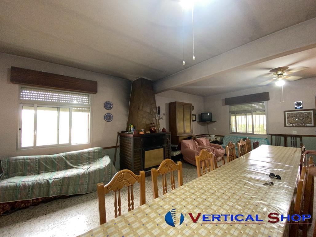 For sale of chalet in Caudete