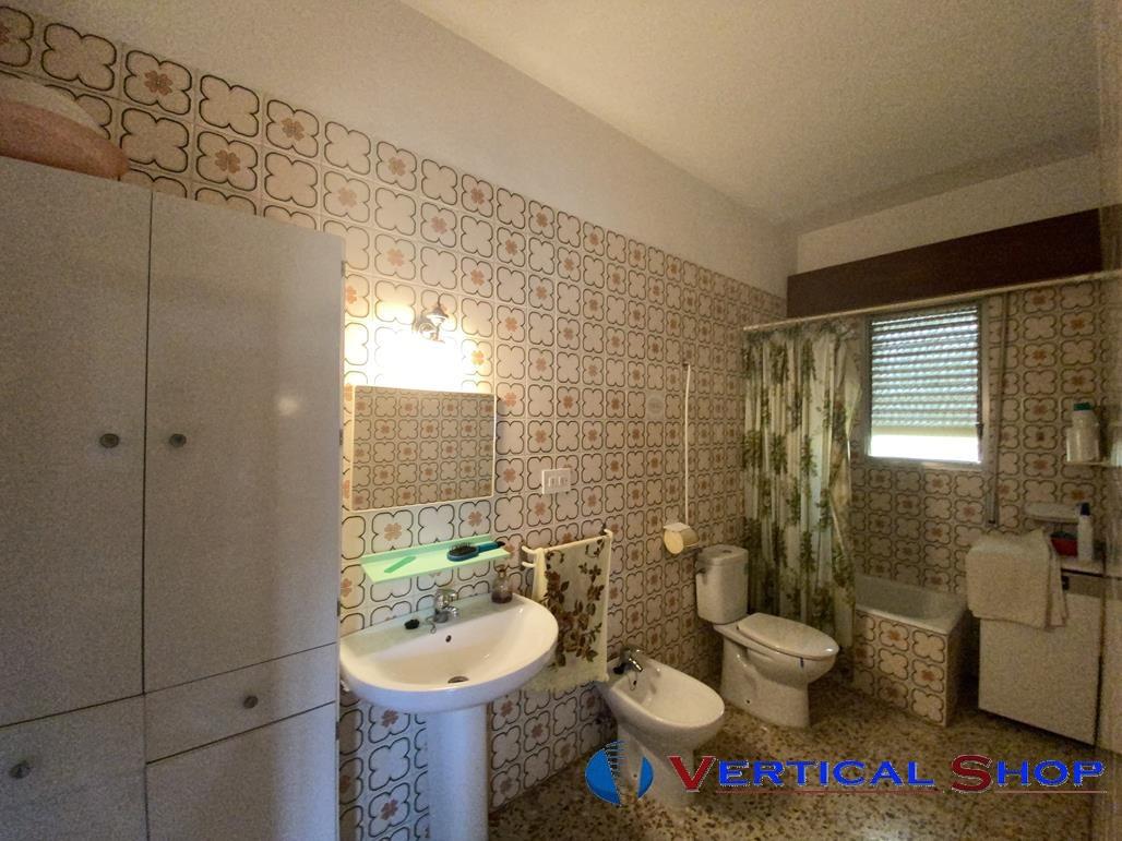For sale of chalet in Caudete