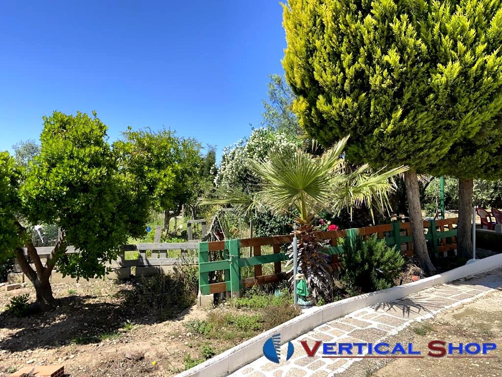 For sale of chalet in Caudete