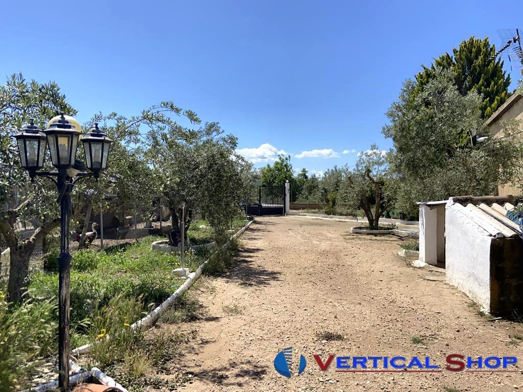 For sale of chalet in Caudete
