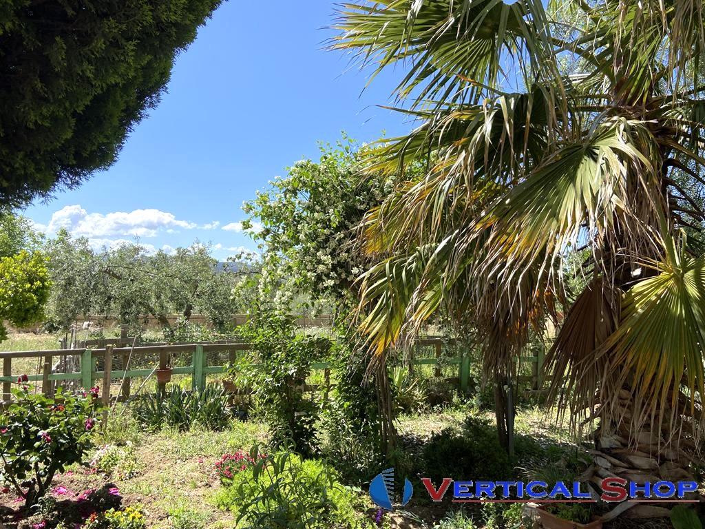 For sale of chalet in Caudete