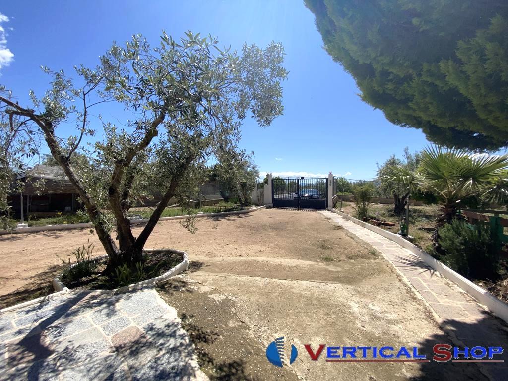 For sale of chalet in Caudete