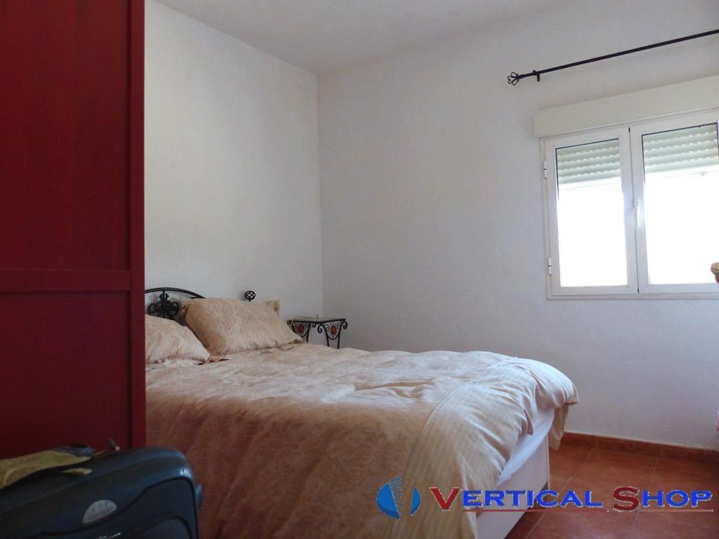 For sale of chalet in Caudete