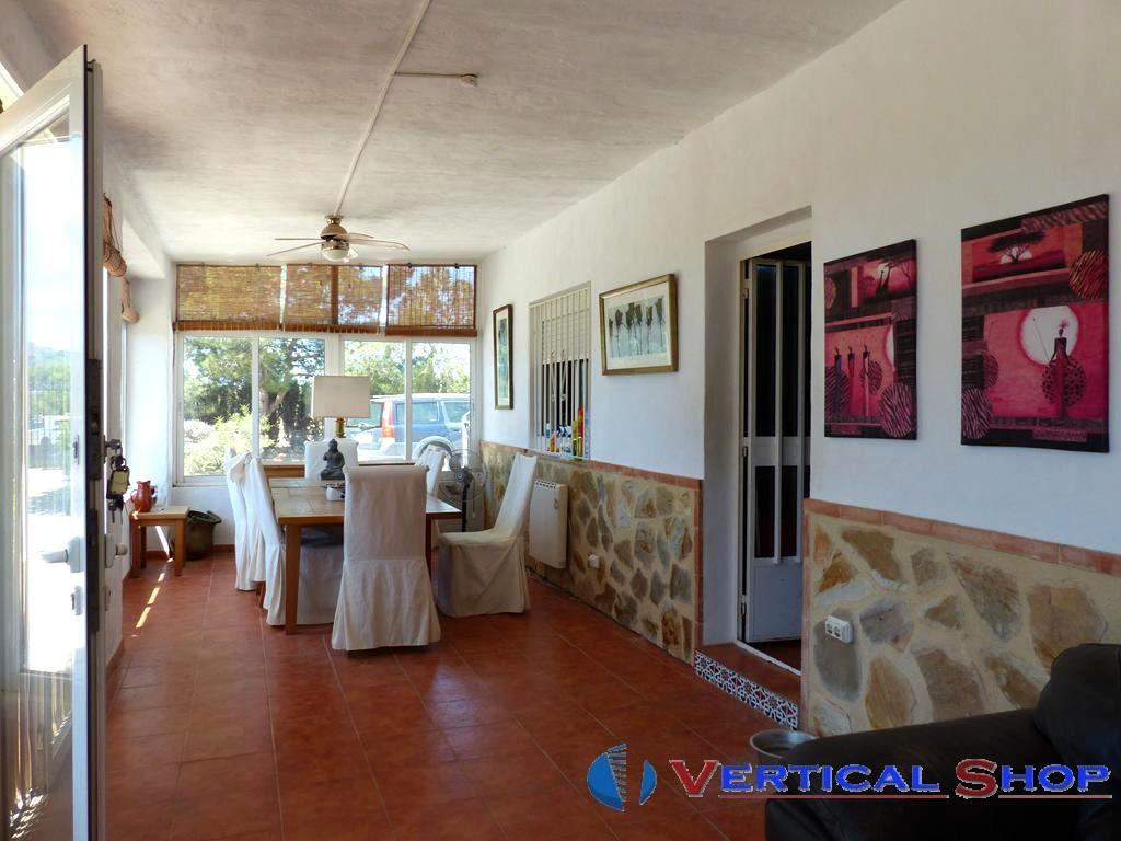For sale of chalet in Caudete