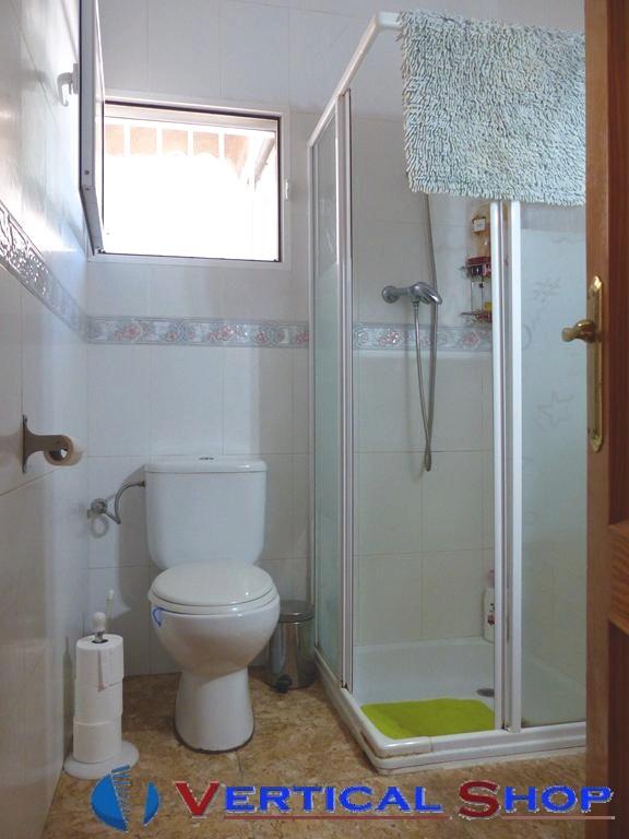 For sale of chalet in Caudete