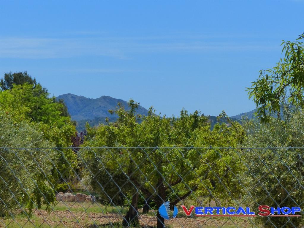For sale of chalet in Caudete
