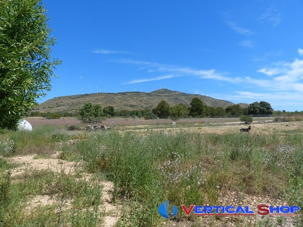 For sale of chalet in Caudete
