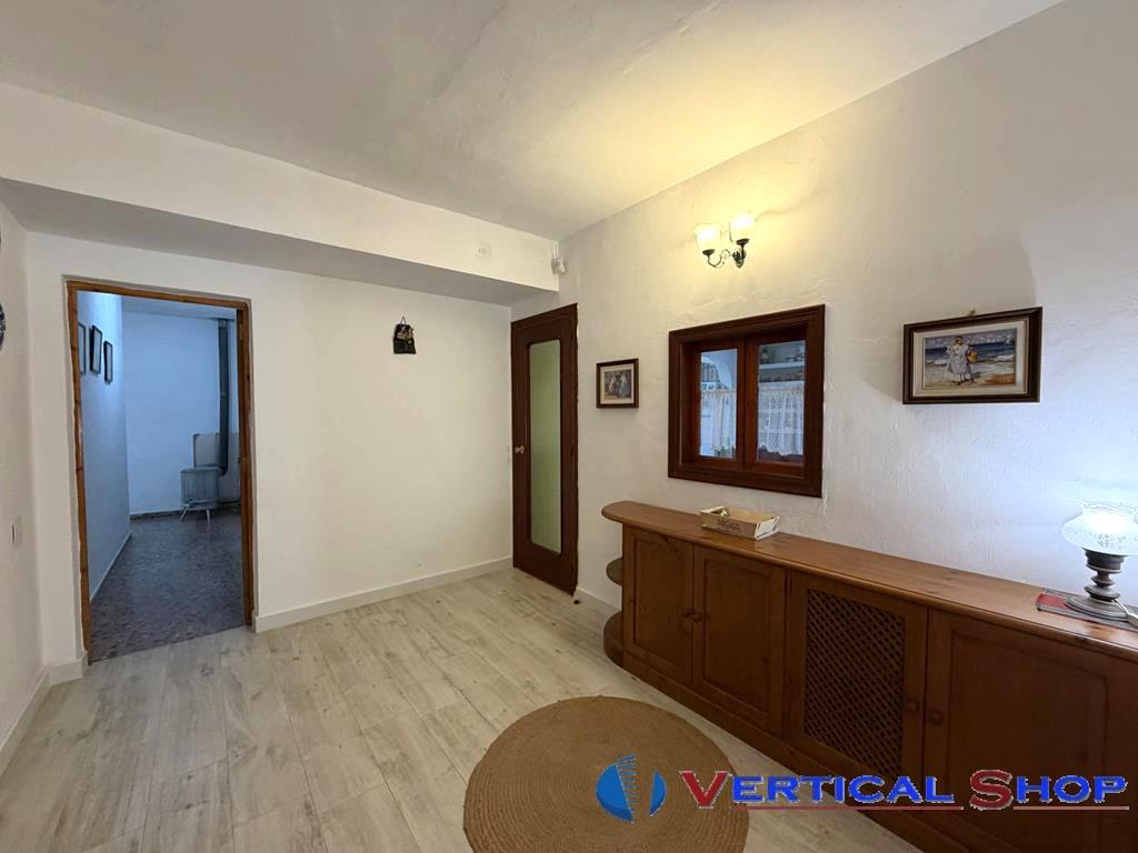 For sale of chalet in Caudete