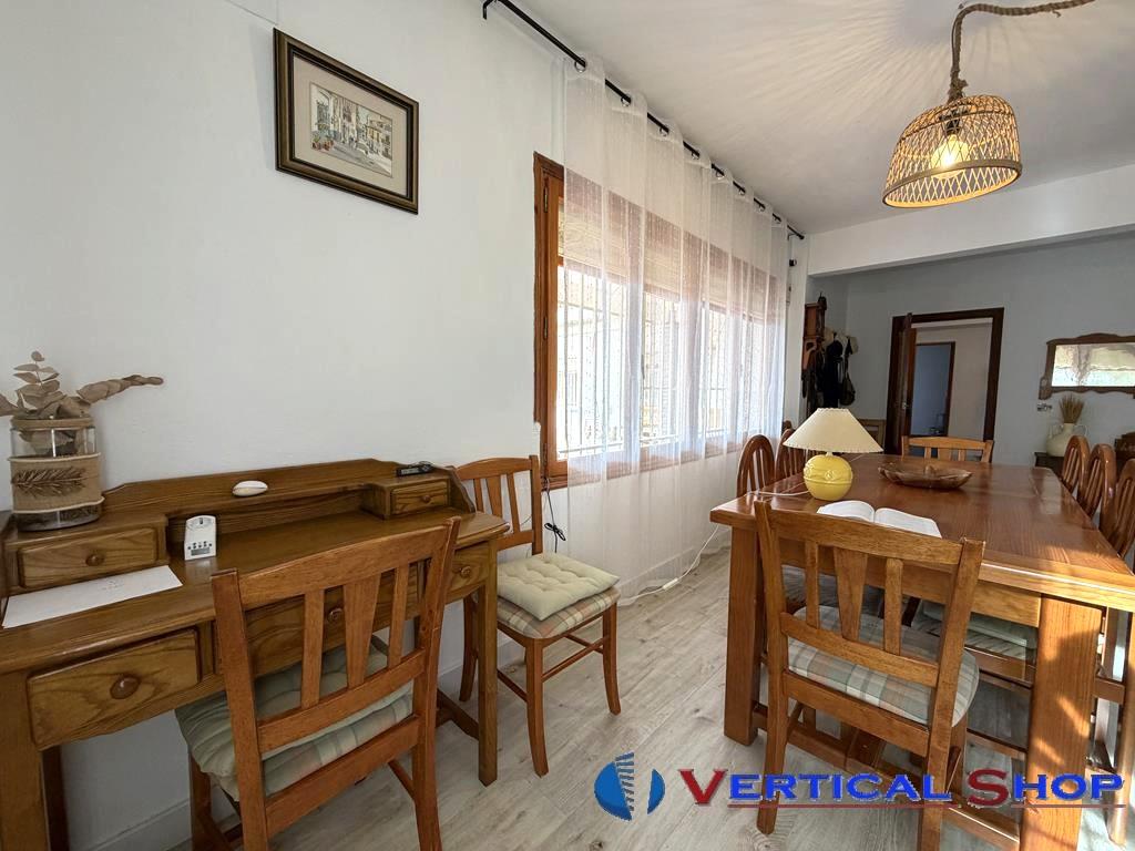 For sale of chalet in Caudete