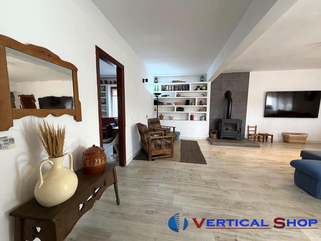 For sale of chalet in Caudete