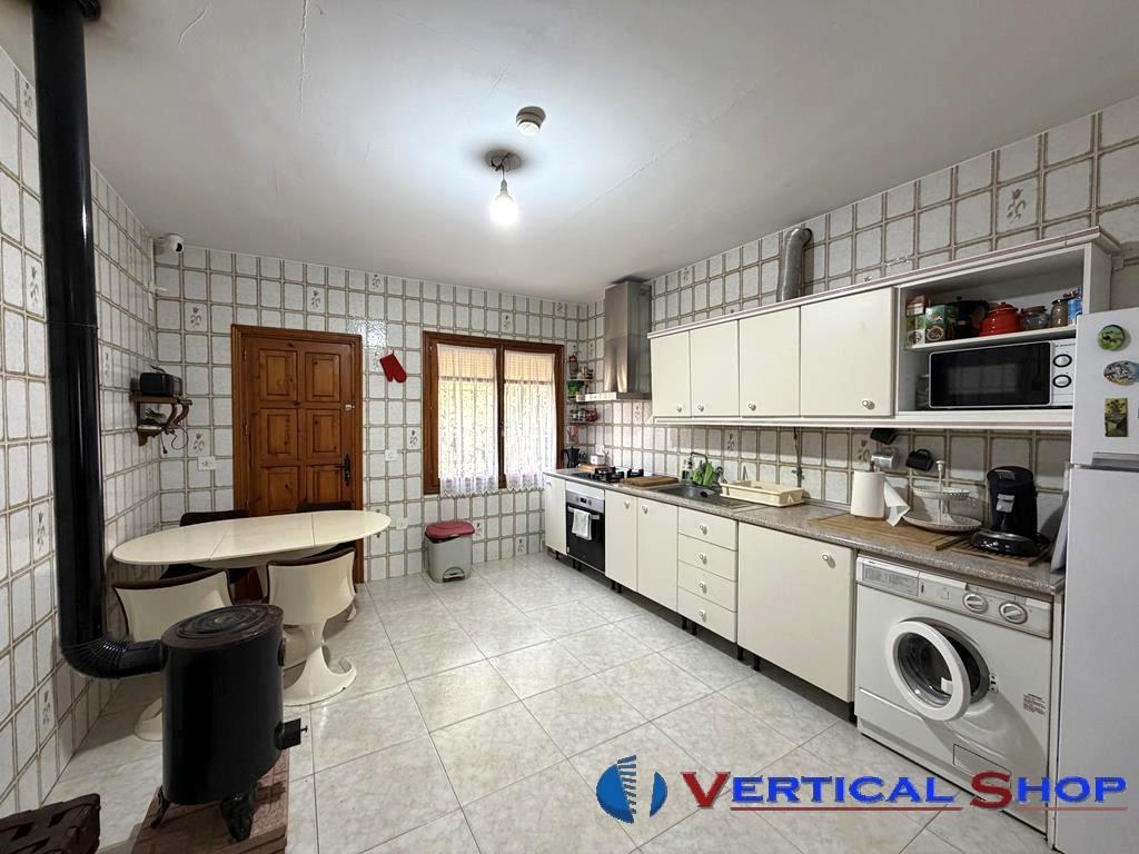 For sale of chalet in Caudete