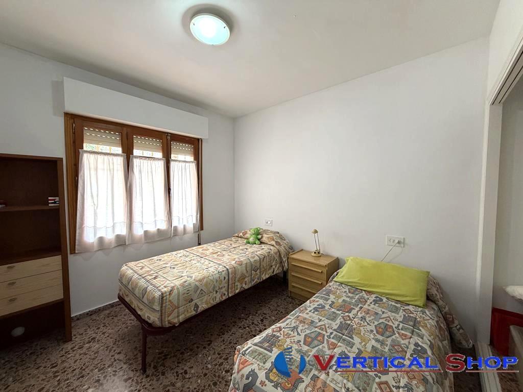 For sale of chalet in Caudete