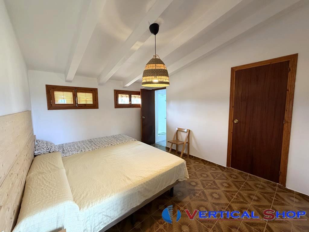 For sale of chalet in Caudete