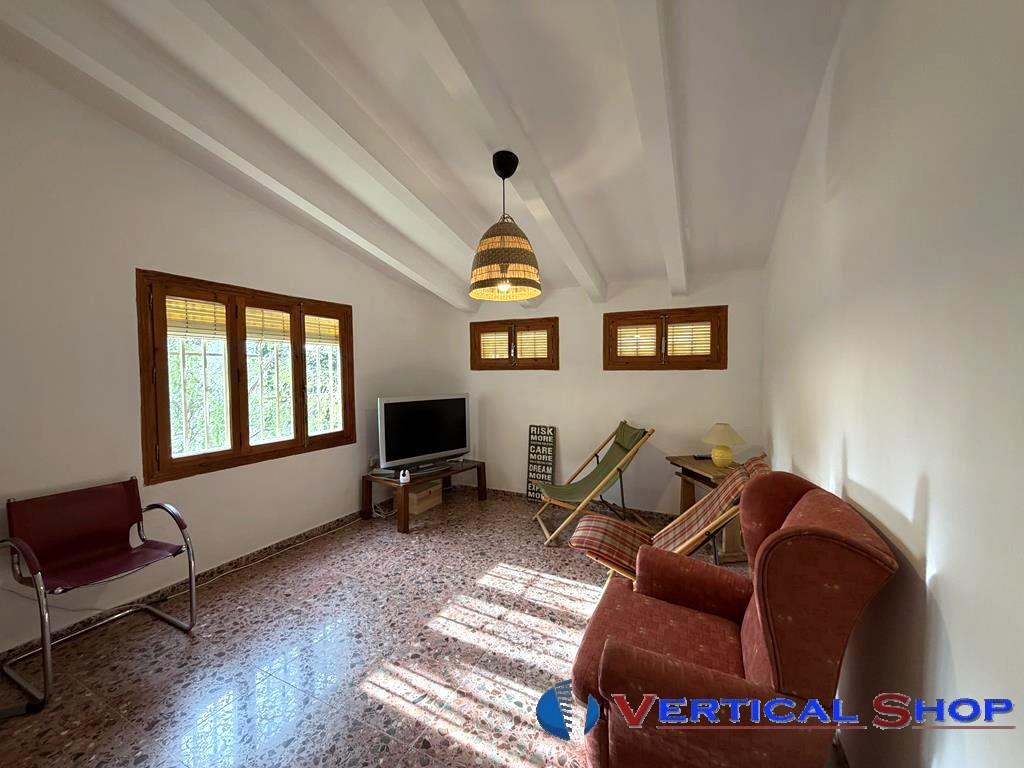 For sale of chalet in Caudete