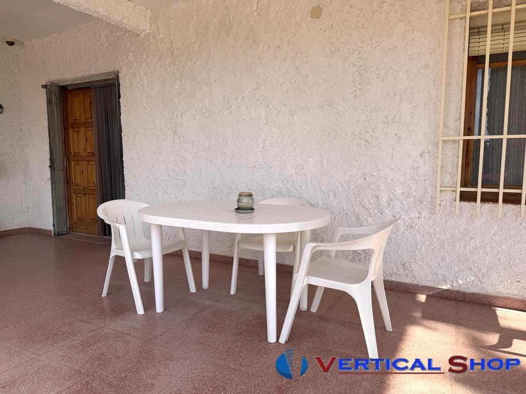 For sale of chalet in Caudete