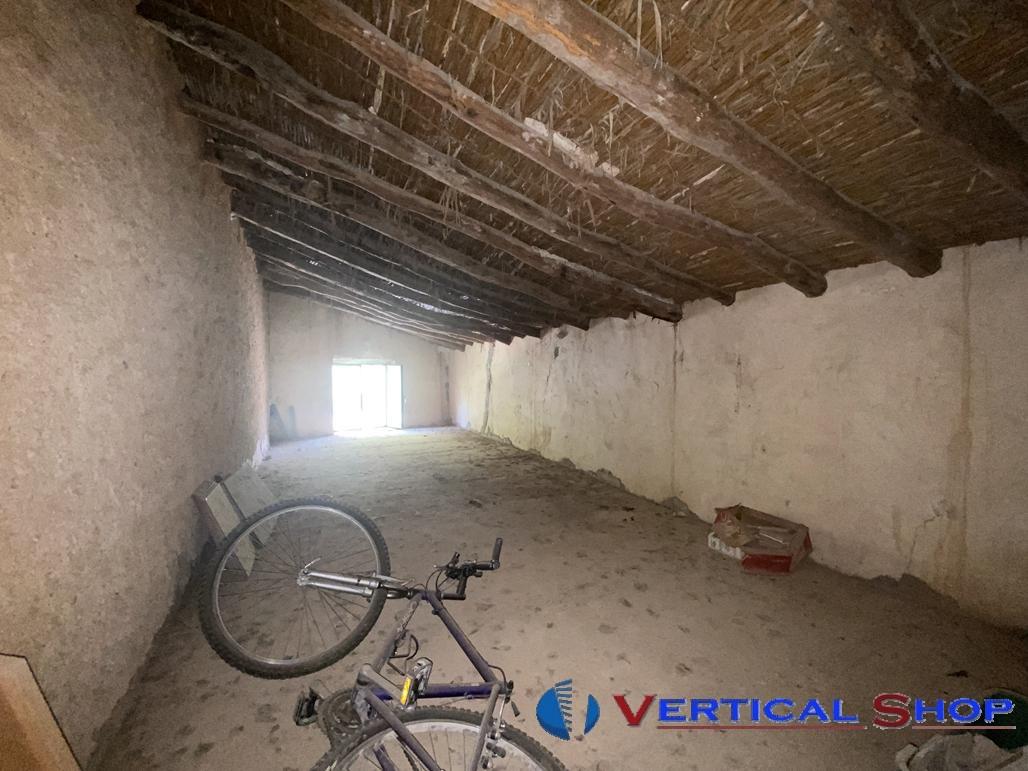 For sale of house in Caudete