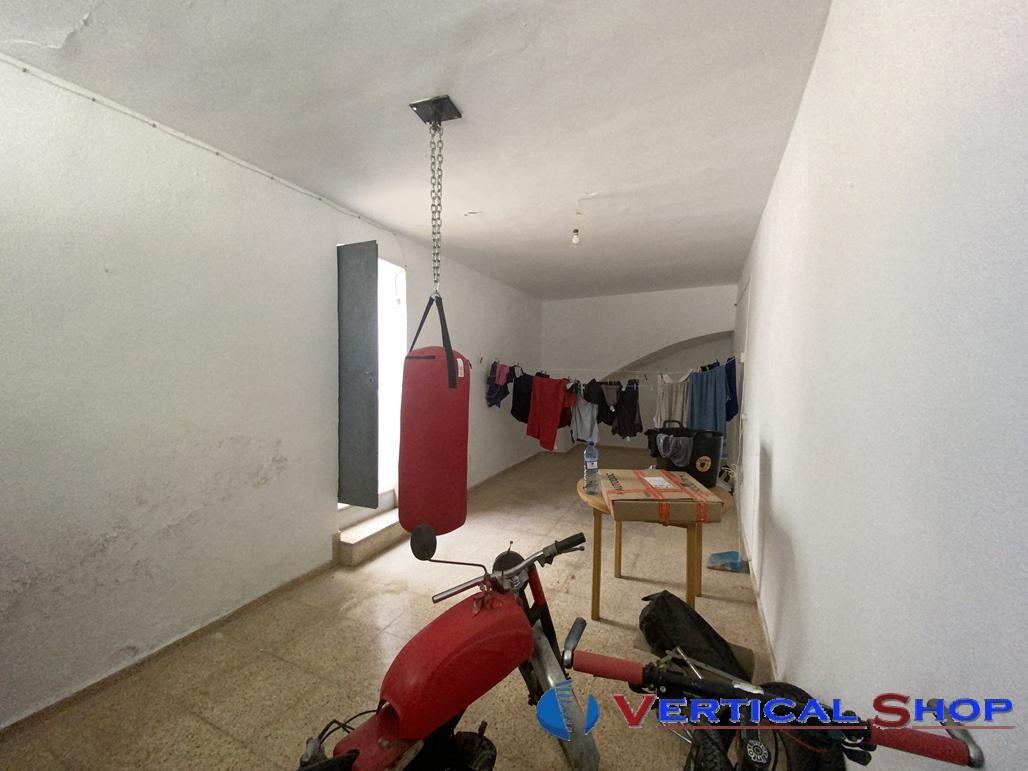 For sale of house in Caudete