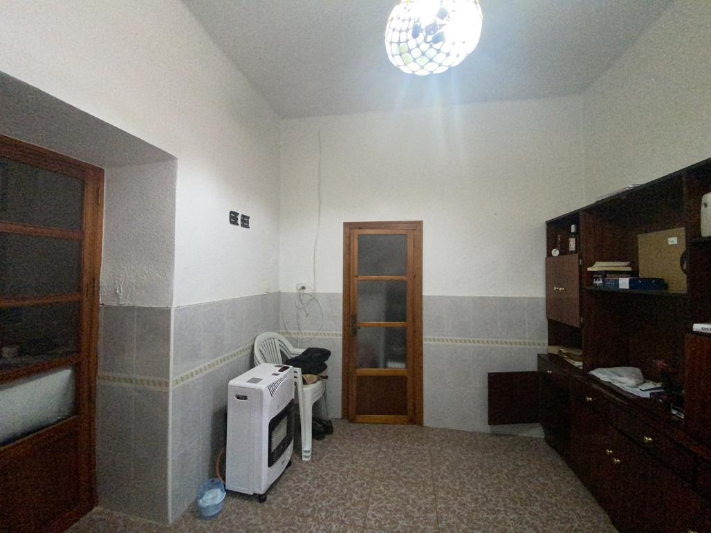 For sale of house in Caudete
