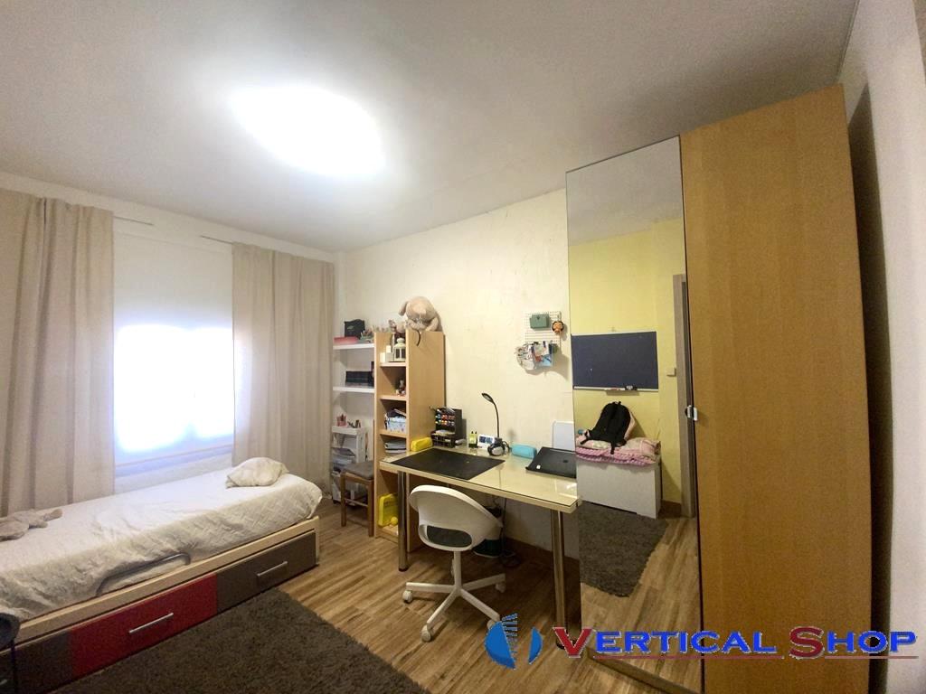 For sale of chalet in Caudete