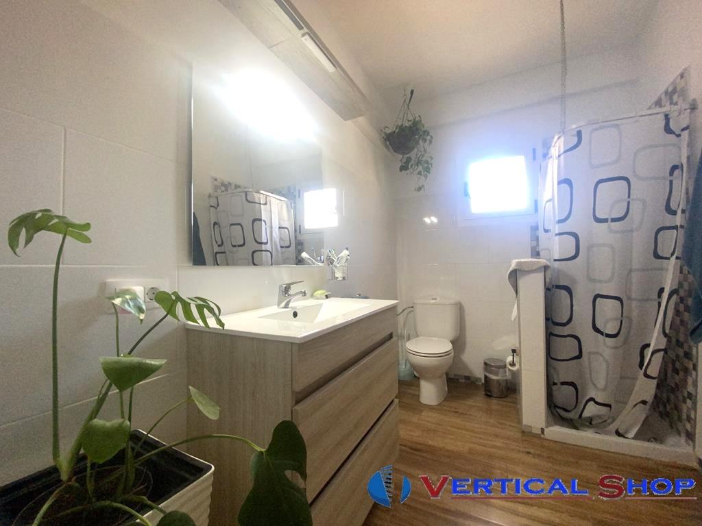 For sale of chalet in Caudete