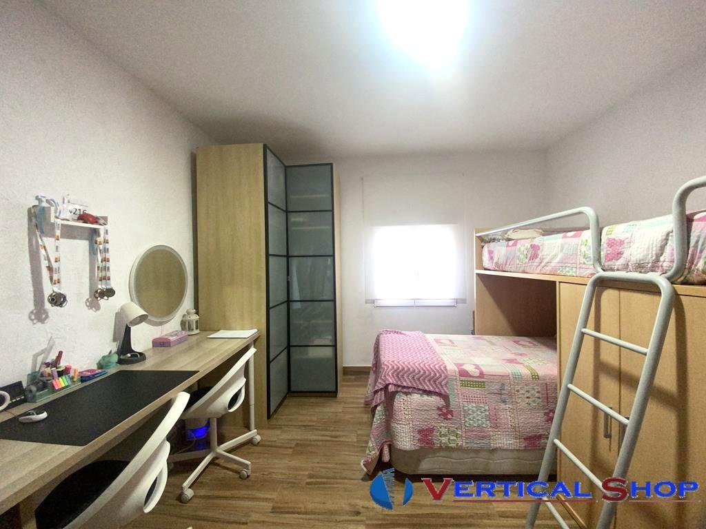 For sale of chalet in Caudete