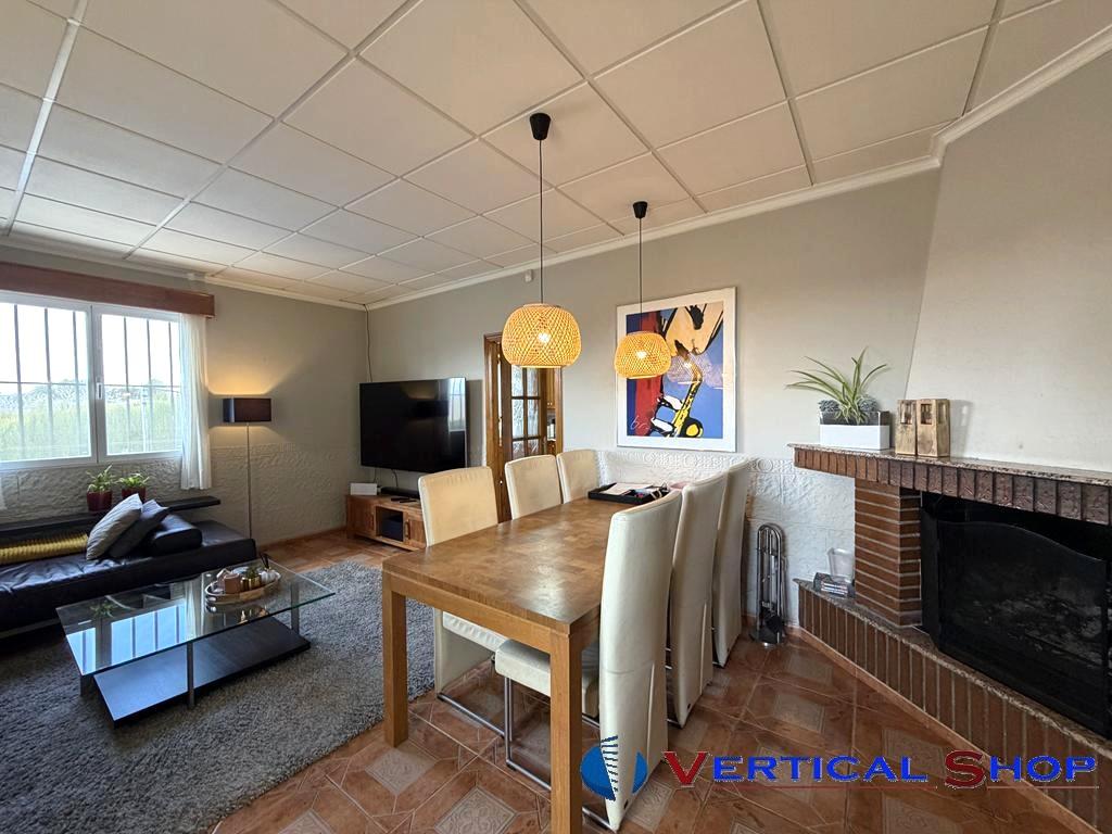 For sale of chalet in Caudete