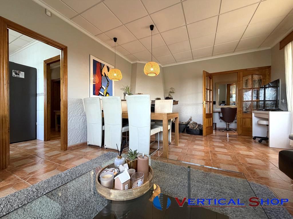 For sale of chalet in Caudete