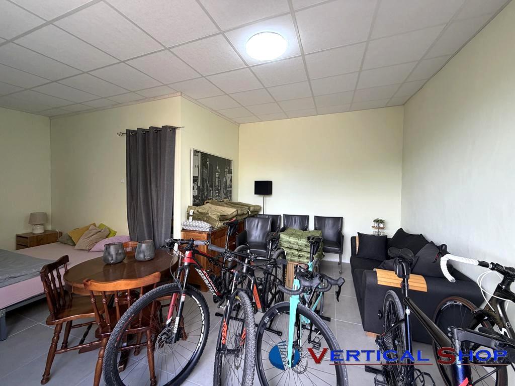 For sale of chalet in Caudete