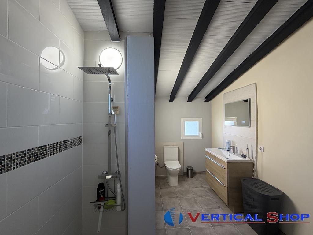 For sale of chalet in Caudete