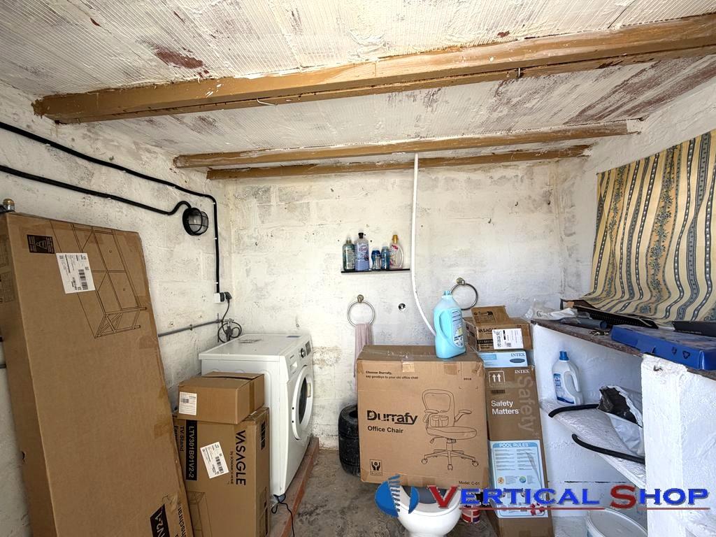 For sale of chalet in Caudete