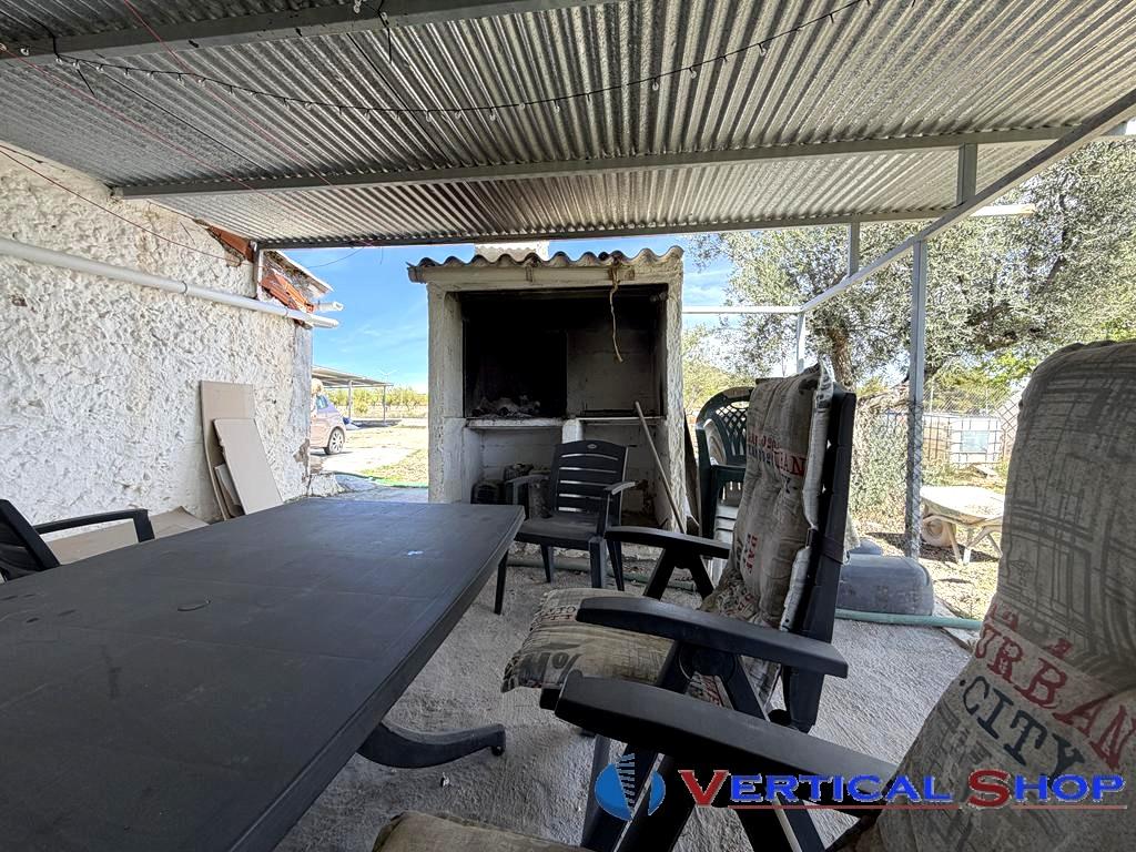 For sale of chalet in Caudete