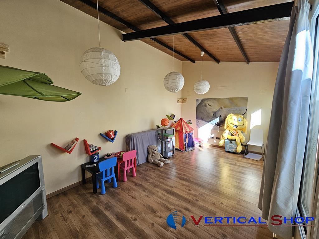 For sale of house in Caudete