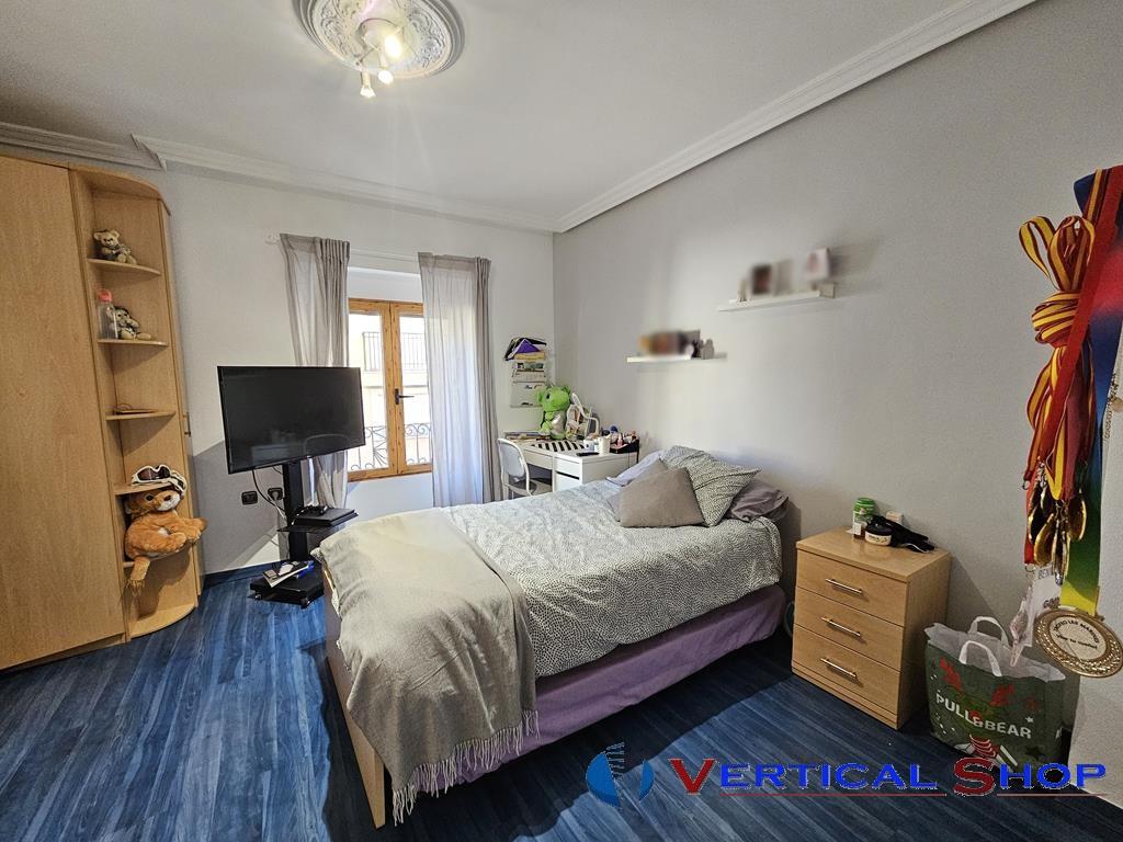 For sale of house in Caudete