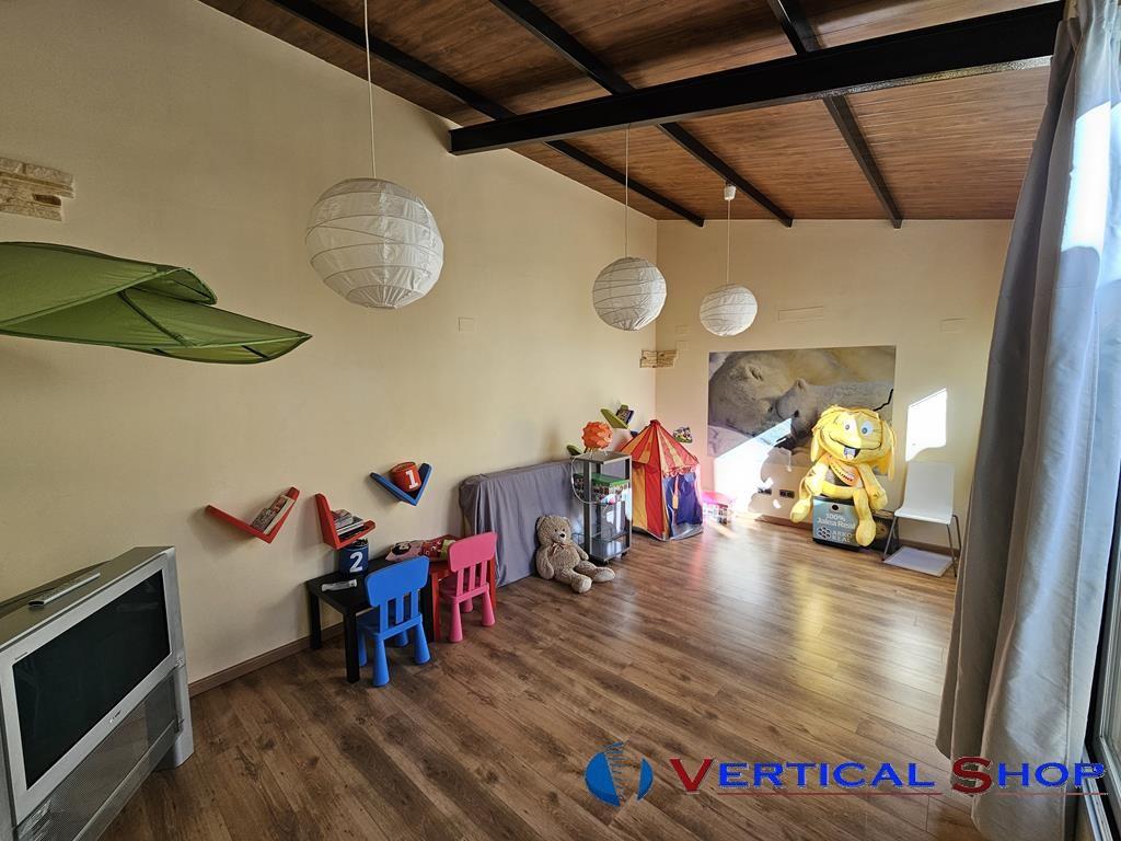 For sale of house in Caudete