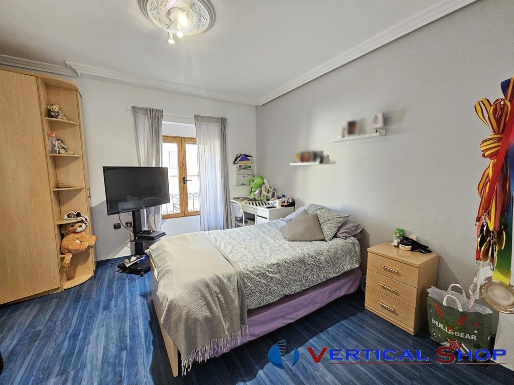 For sale of house in Caudete