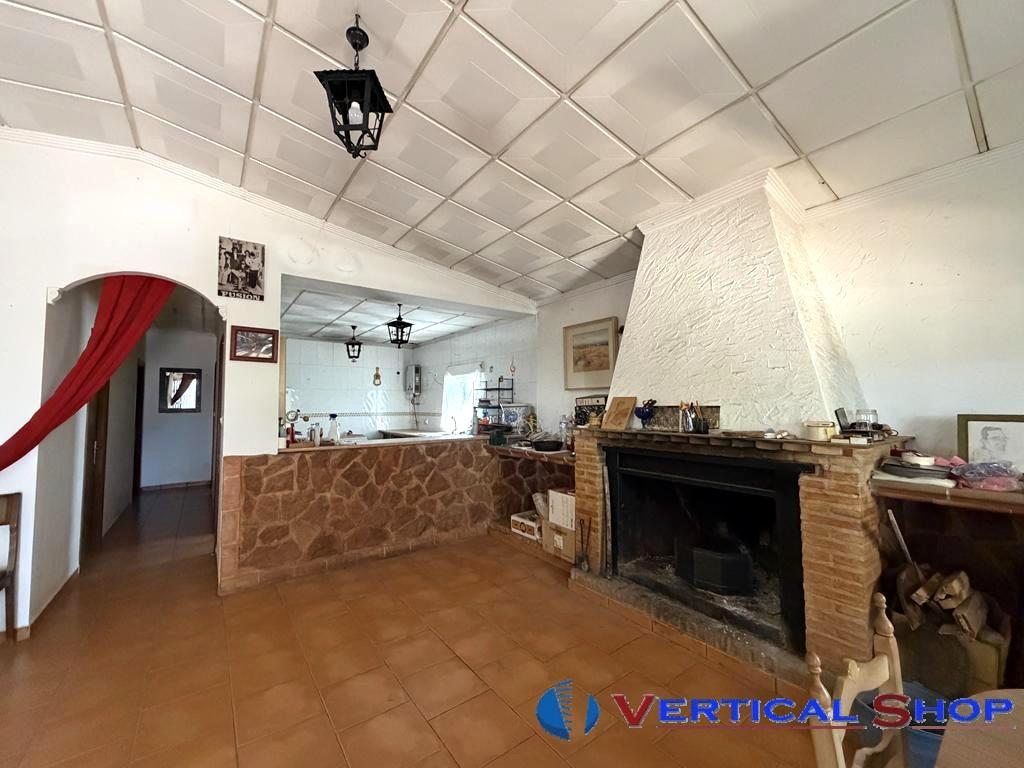 For sale of chalet in Caudete