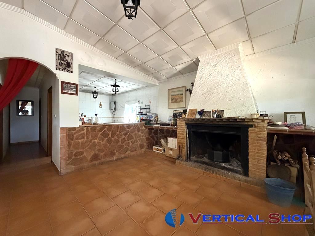 For sale of chalet in Caudete