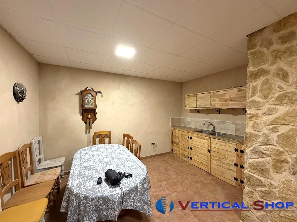 For sale of house in Caudete
