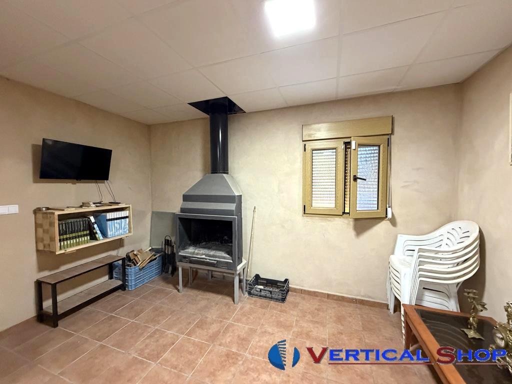 For sale of house in Caudete