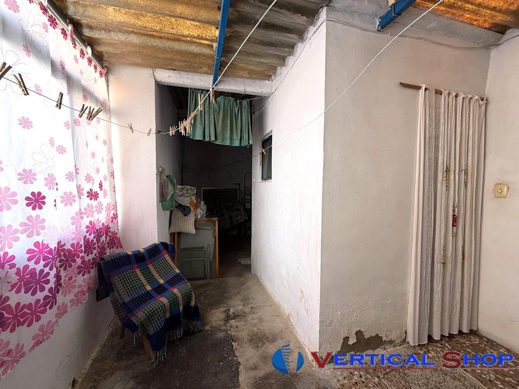 For sale of house in Caudete