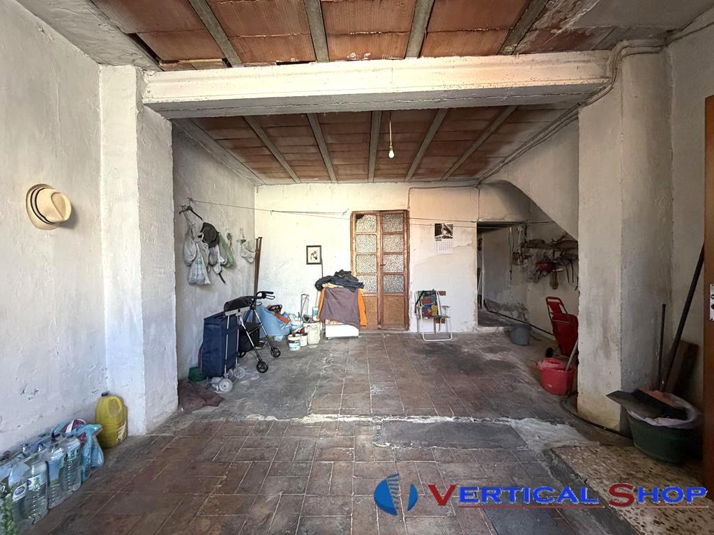 For sale of house in Caudete