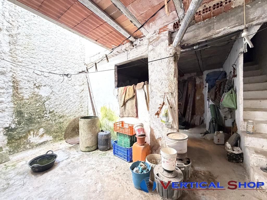 For sale of house in Caudete