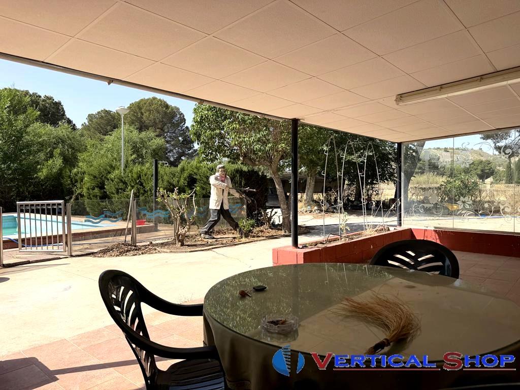 For sale of chalet in Villena