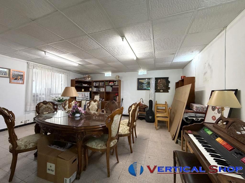 For sale of chalet in Villena