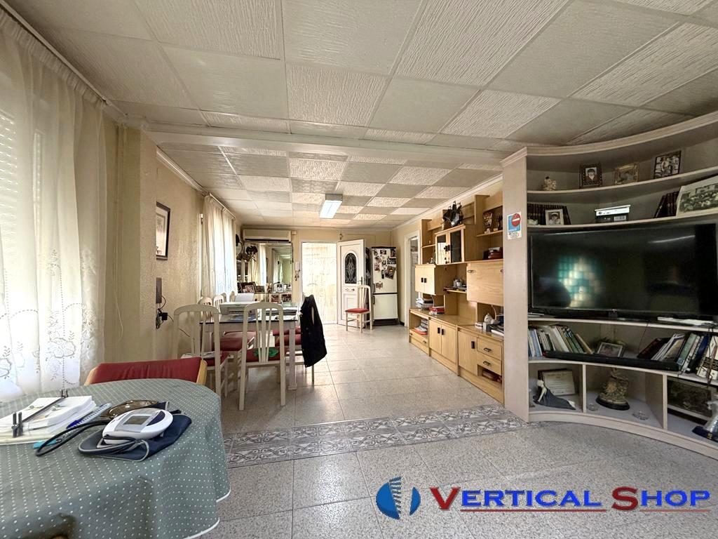 For sale of chalet in Villena
