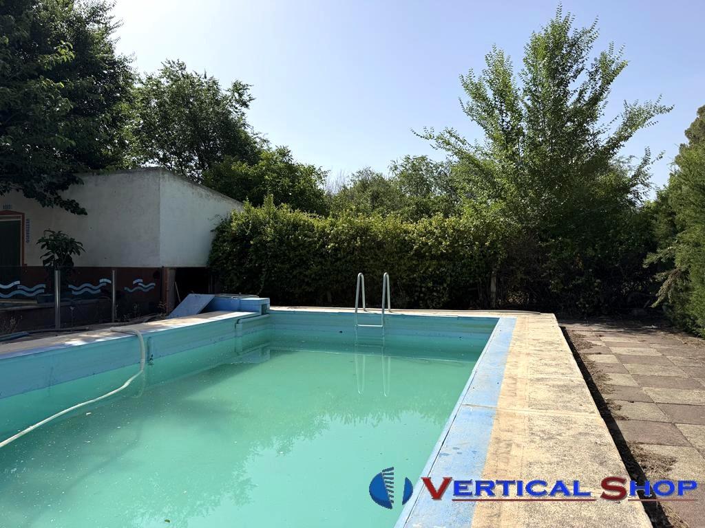 For sale of chalet in Villena