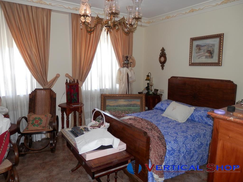 For sale of house in Caudete