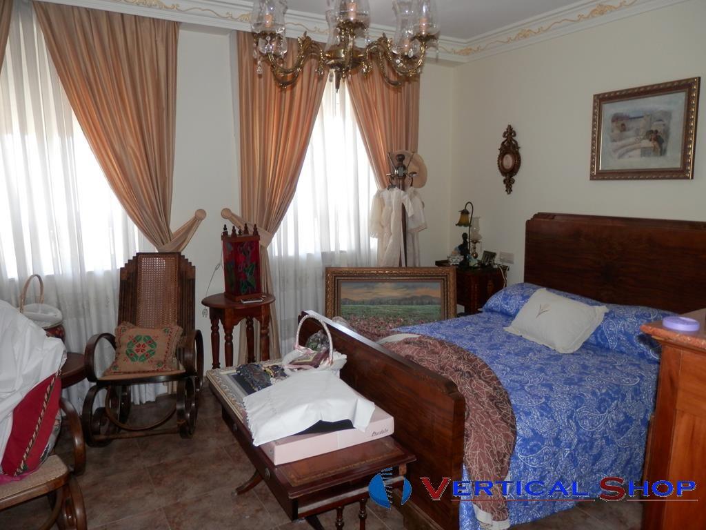 For sale of house in Caudete