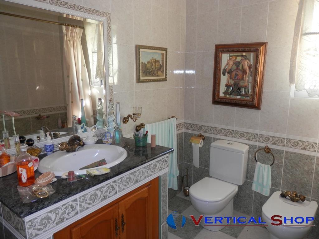 For sale of house in Caudete